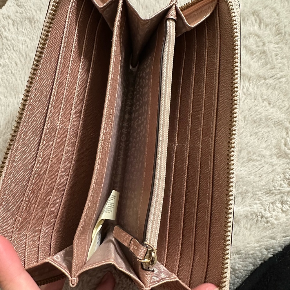 Large Kate Spade Wallet - Picture 3 of 3